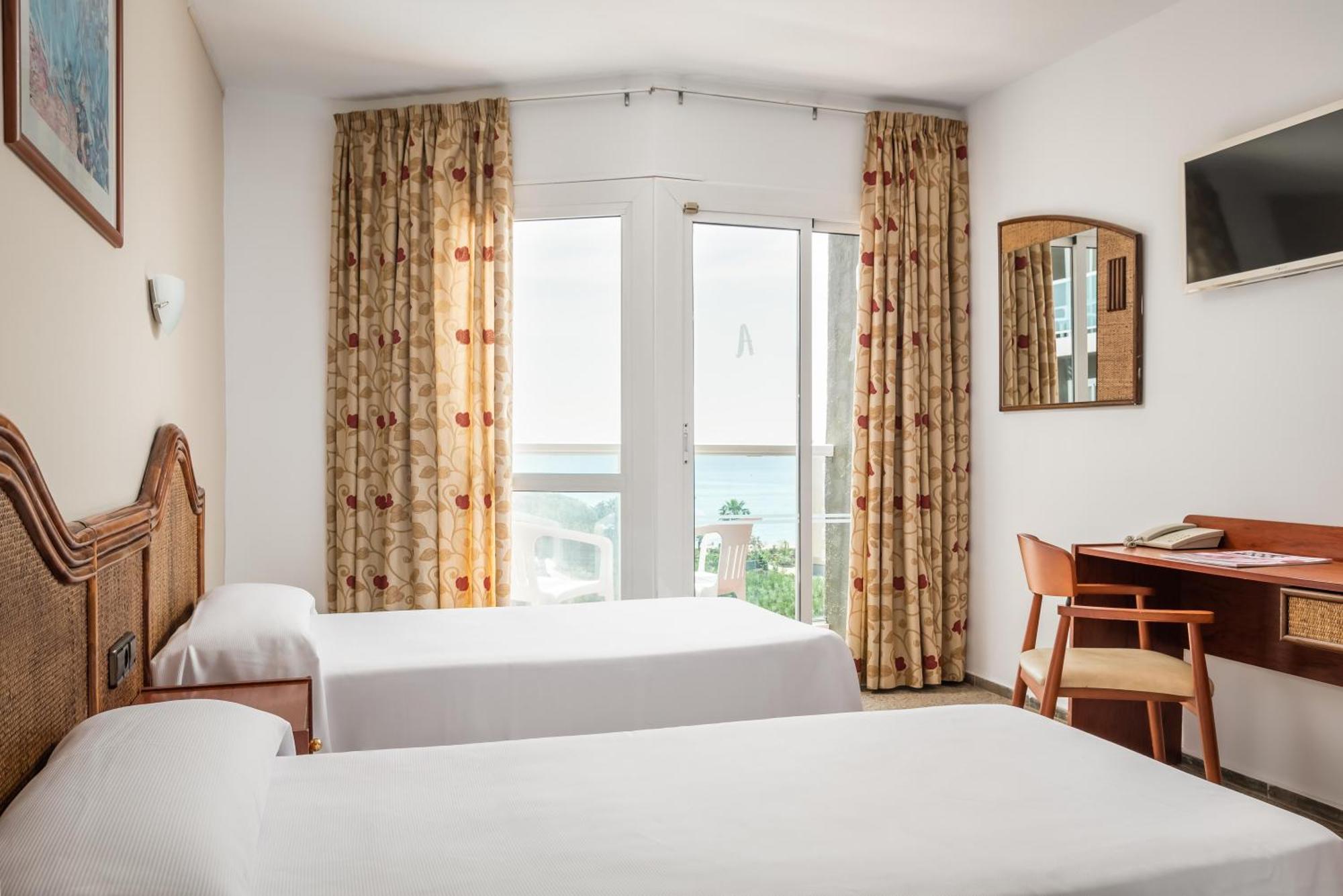 Hotel Cartago Nova By Alegria Malgrat de Mar Luaran gambar