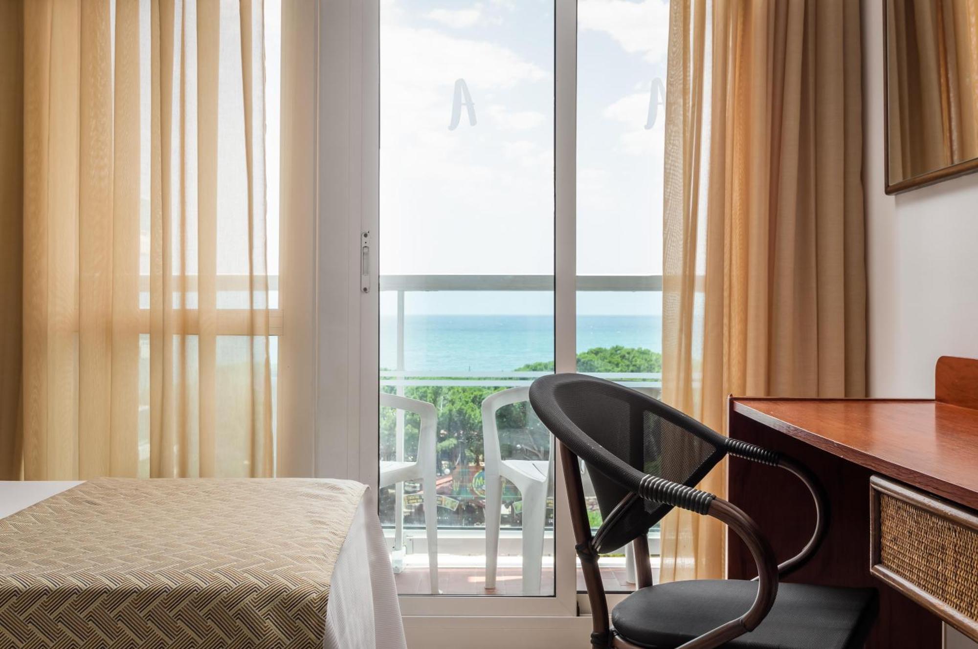 Hotel Cartago Nova By Alegria Malgrat de Mar Luaran gambar