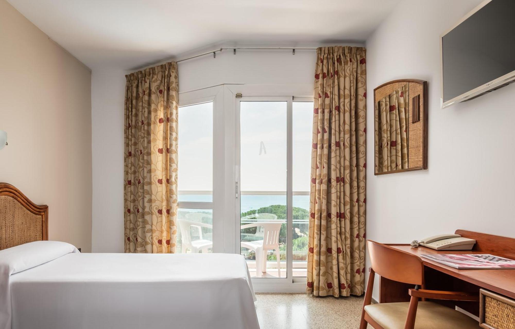 Hotel Cartago Nova By Alegria Malgrat de Mar Luaran gambar